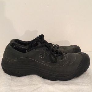Keen Black Leather Low Sneakers Size 9.5
